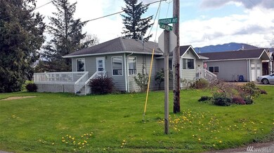 409 Harrison St, Sumas, WA 98295 - photo 3