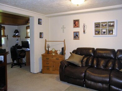 2672_6_LivingRm