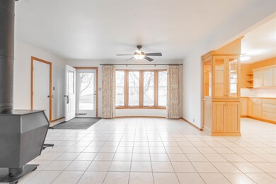 3120 Shady Ln, Cedar Falls, IA 50613 - photo 3