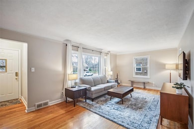 4046 39th Place, Des Moines, IA 50310 - photo 4