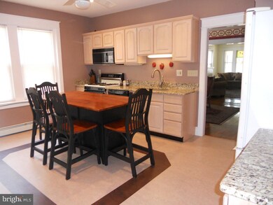 34 Lynne Ave, Reading, PA 19610 - photo 4