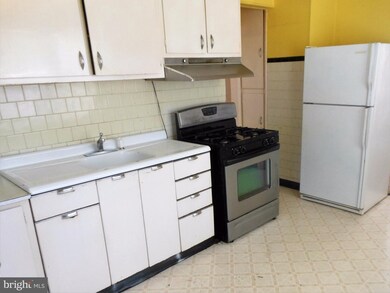 805 S Woodlynn Rd, Essex, MD 21221 - photo 6