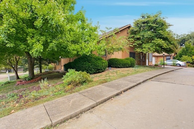 2816 Melody Ln unit 21, Columbia, MO 65203 - photo 2