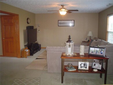 38 Lasalle Ct, Whiteland, IN 46184 - photo 6