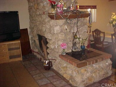 15040 Bledsoe St, Sylmar, CA 91342 - photo 2