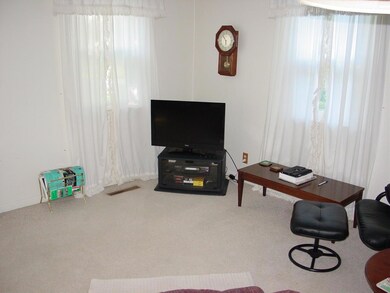 1113 S 12th St, Grand Forks, ND 58201 - photo 3