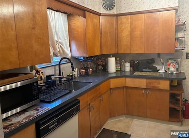 708 Linden Ave, Teaneck, NJ 07666 - photo 6