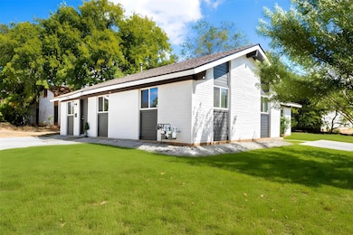 4913 Hawk Cove unit B, Austin, TX 78745 - photo 3