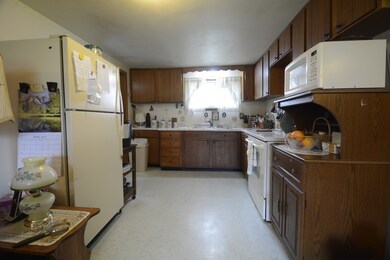 5184 Hill Top Rd, Fitchburg, WI 53711 - photo 3