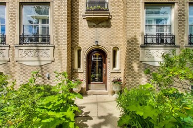 6250 N Washtenaw Ave unit 2N, Chicago, IL 60659 - photo 2