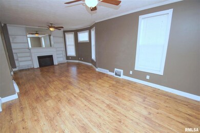 818 Kirkwood Blvd, Davenport, IA 52803 - photo 2