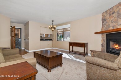 005_Living Room