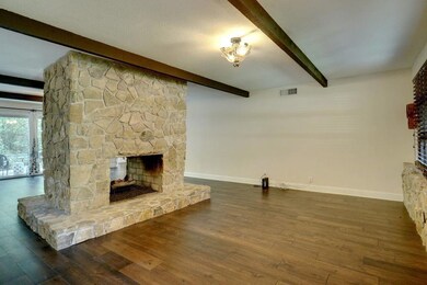 616 Hurst Dr, Bedford, TX 76022 - photo 6