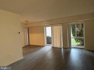 6149 Edsall Rd unit A, Alexandria, VA 22304 - photo 2