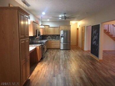 1041 Grindstone Cir, Everett, PA 15537 - photo 5