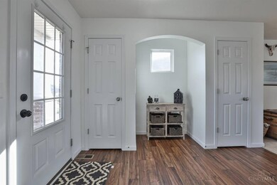 8842 Bluejay View Dr, Cleves, OH 45002 - photo 3