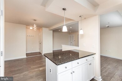 4121 S Four Mile Run Dr unit 202, Arlington, VA 22204 - photo 5