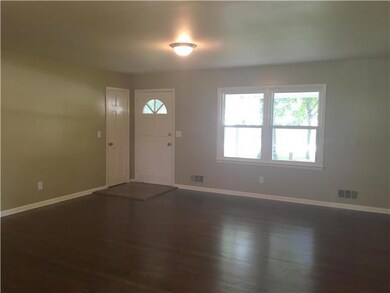 7002 Halsey Dr, Shawnee, KS 66216 - photo 3