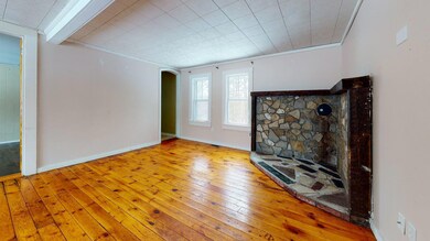 6-web-or-mls-22-Langdon-Road-Unfurnished