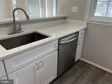 12905B Lee Jackson Memorial Hwy unit 12905B, Fairfax, VA 22033 - photo 6