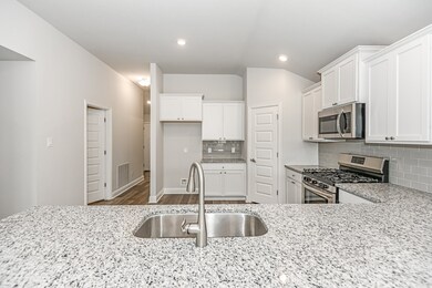 10161 Pelican Hills Ln, Cleveland, TX 77327 - photo 2