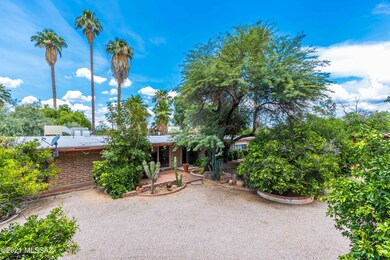 6431 N Treasure Dr (4)