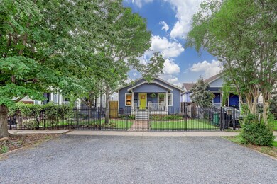 741 Allston St, Houston, TX 77007 - photo 3