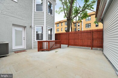 453 Irving St NW, Washington, DC 20010 - photo 3