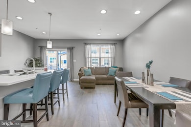 7922 Silver Oak Rd, Hanover, MD 21076 - photo 3