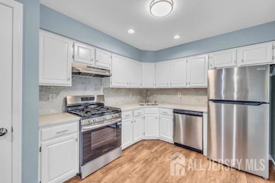 54 Dogwood Ct unit 112, Jamesburg, NJ 08831 - photo 5