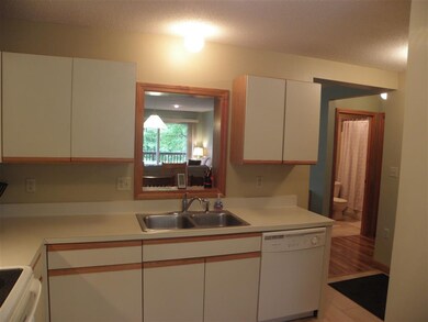 69 Manor Rd unit 4, Lincoln, NH 03251 - photo 7