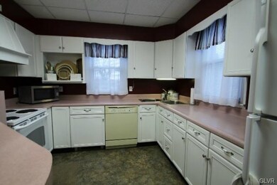 Large bright updated kitchen