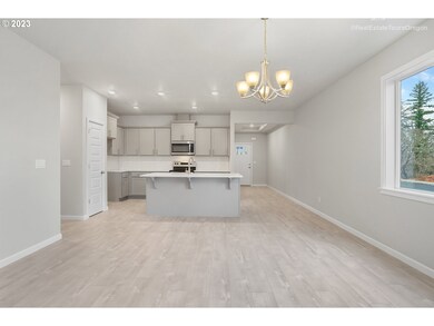 695 E Cleveland St, Carlton, OR 97111 - photo 7