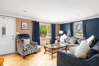 22 Betsey Williams Dr, Warwick, RI 02889 - photo 2