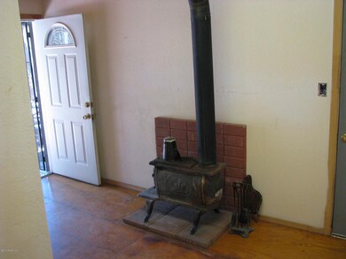 45 Rocky Rd, Ash Fork, AZ 86320 - photo 5