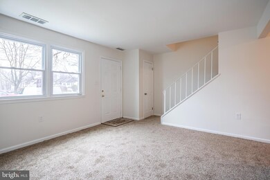 72 Ethan Allen Ct, Newark, DE 19711 - photo 2