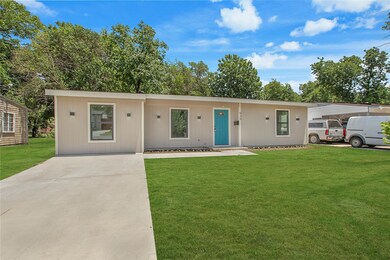 929 Highland Dr, Grand Prairie, TX 75051 - photo 3