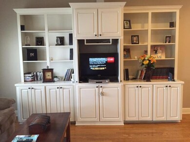 Entertainment center