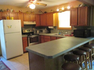 14 Recreation Dr, Jim Thorpe, PA 18229 - photo 2