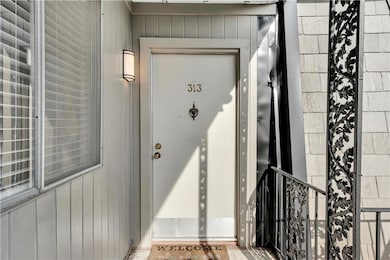 3201 St Charles Ave unit 313, New Orleans, LA 70115 - photo 6