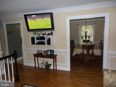 18018 Wilmer Porter Ct, Dumfries, VA 22026 - photo 4