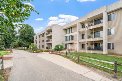 5-web-or-mls-4110 Rahn Rd 315-5.jpg