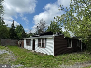 811 Philadelphia Ave, Reading, PA 19607 - photo 2