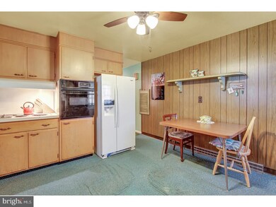 1013 Laurelee Ave, Reading, PA 19605 - photo 7