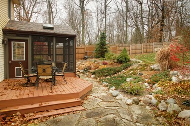 9040 Greystone Rd-103