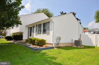 144 Independence Dr, Morrisville, PA 19067 - photo 5