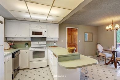 8615 4th Place SE, Everett, WA 98208 - photo 6