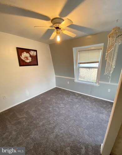 2814 Moyers Ln, Reading, PA 19605 - photo 5