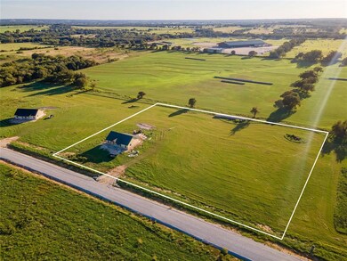 1005 Meadow Bend Cir, Stephenville, TX 76401 - photo 4