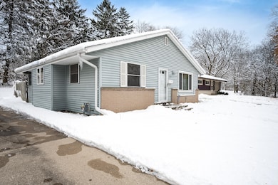 4640 W Brentwood Ct, Milwaukee, WI 53223 - photo 3